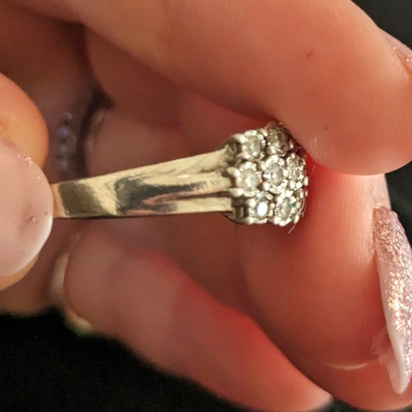 Genuine Diamond Rimg - Picture 4 of 4